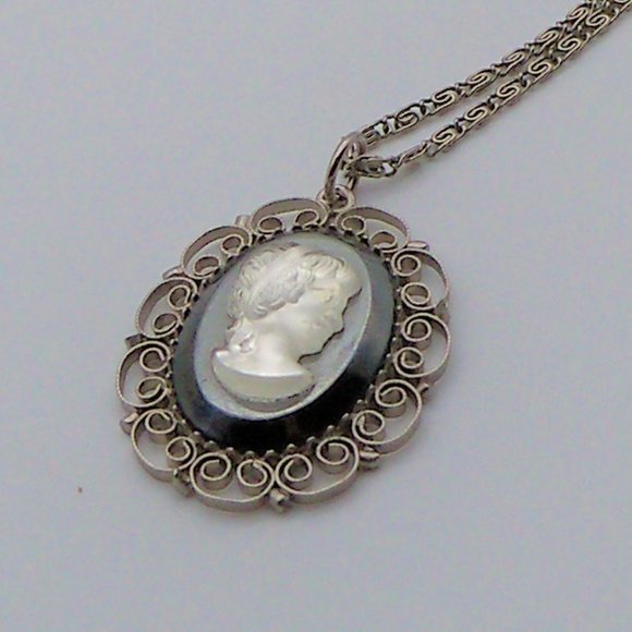 Source Unknown Jewelry - Silver Tone Cameo Pendant Necklace